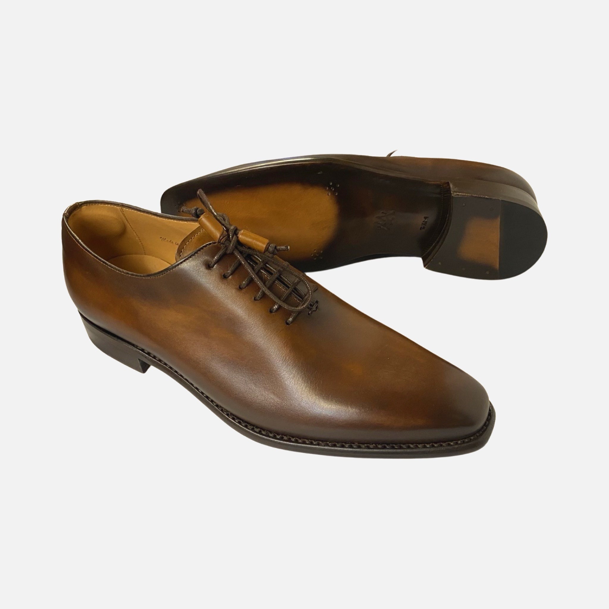 Brown plain toe mens shoe